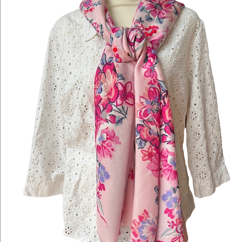 NWT Vera Bradley light pink floral scarf